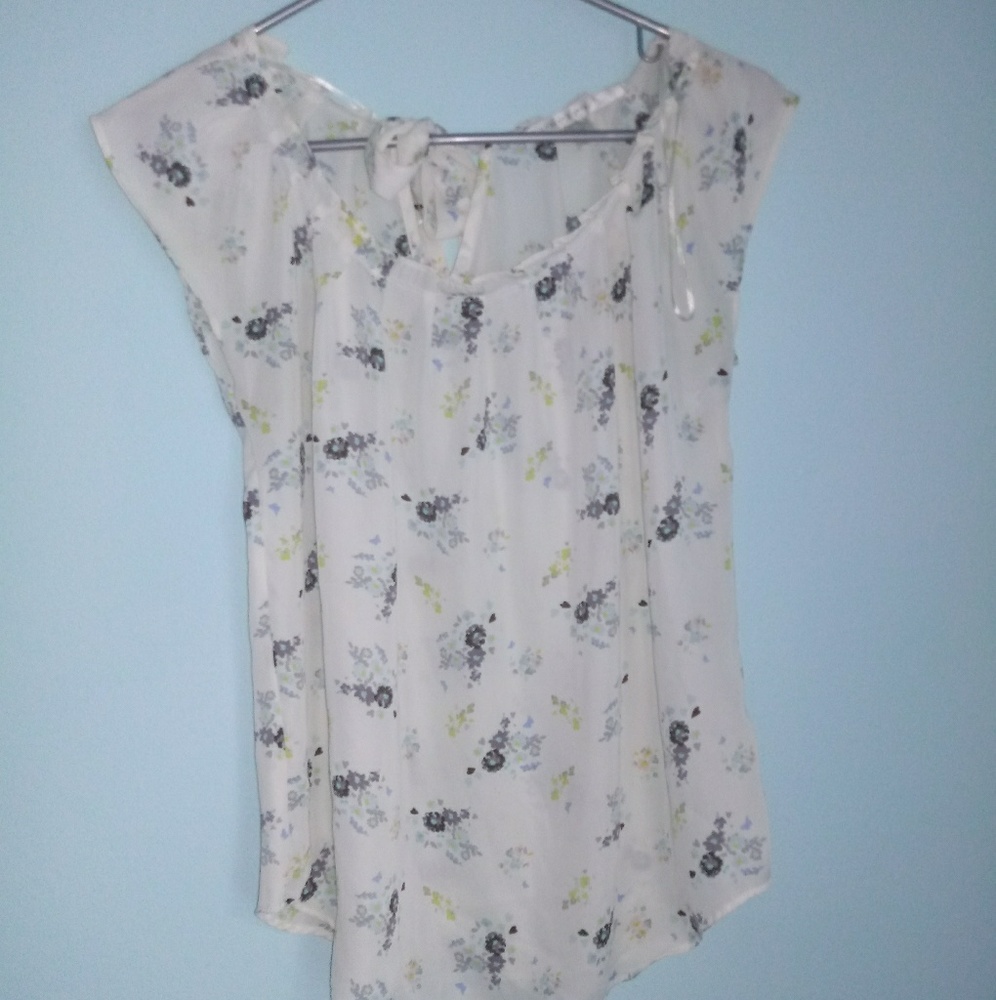 Lauren Conrad blouse